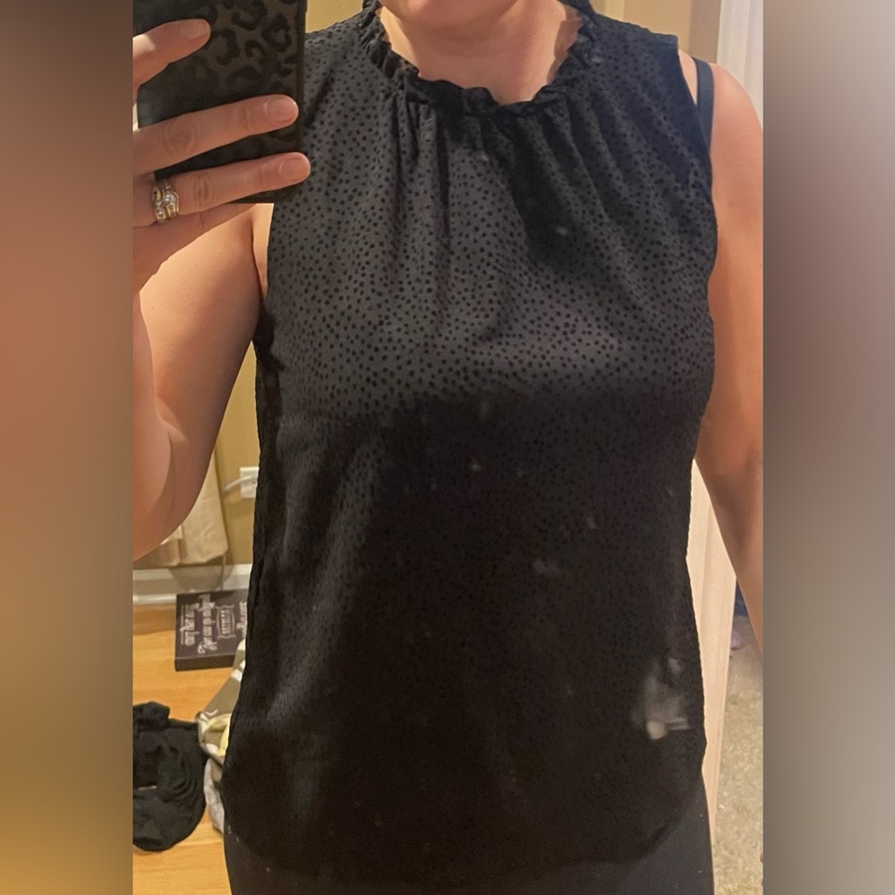 Loft Size M sleeveless blouse